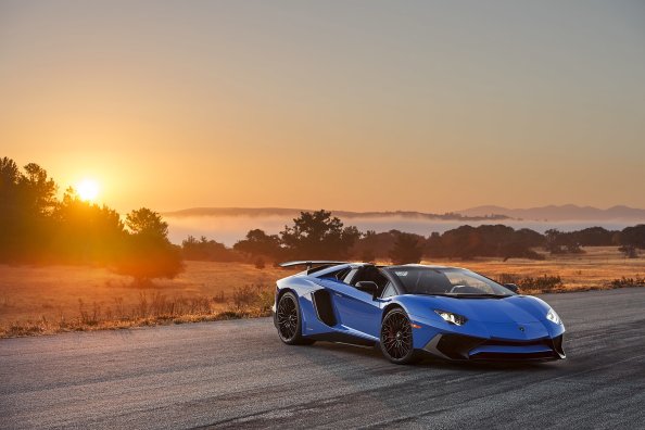 Lamborghini Aventador 3