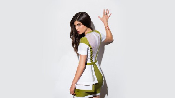 Marie Avgeropoulos Model
