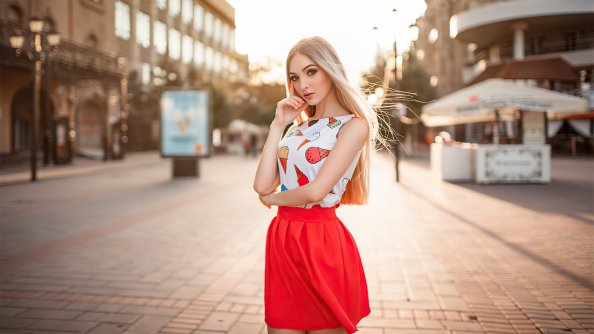 Blonde Girl Sunset Time City 4k