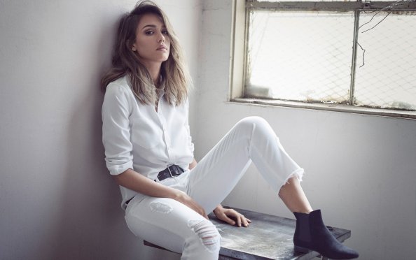 Celebrity Jessica Alba