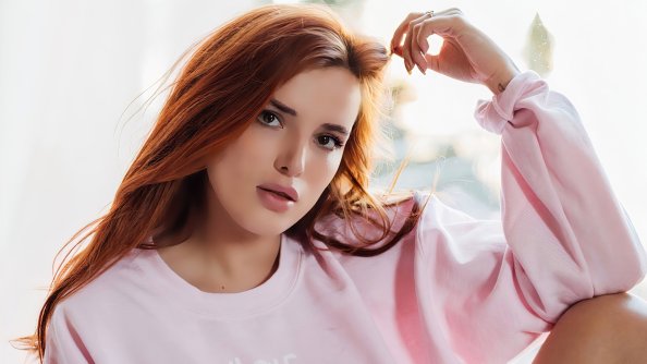 Bella Thorne 2021