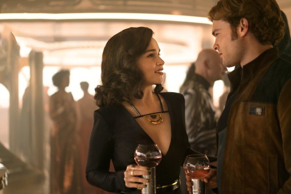Emilia Clarke And Alden Ehrenreich In Solo A Star Wars Story