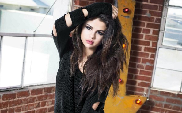 Selena Gomez 29
