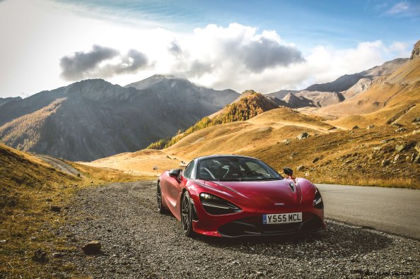 Red McLaren 720 S