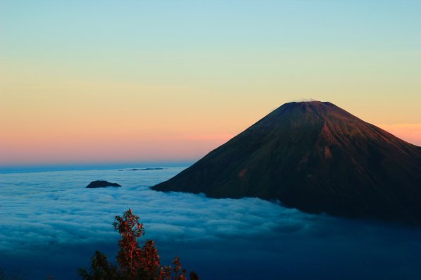 Gunung Sumbing Wonosobo Island In Indonesia 5k