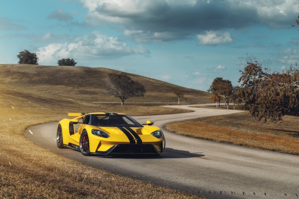 Yellow Ford GT 1 8k