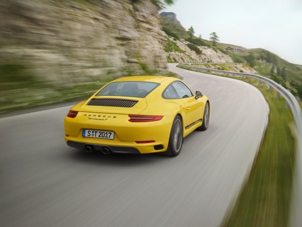 Porsche 911 Carrera T Coupe 2018 Rear