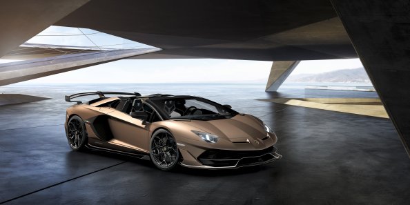 Lamborghini Aventador SVJ Roadster 5k