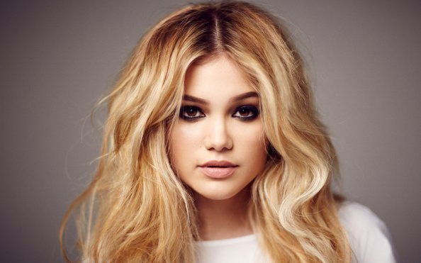 2016 Olivia Holt