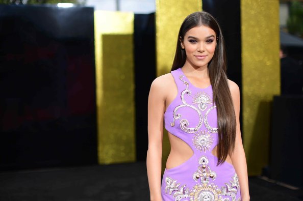 2017 Hailee Steinfeld 5k