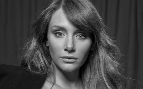 Bryce Dallas Howard Monochrome