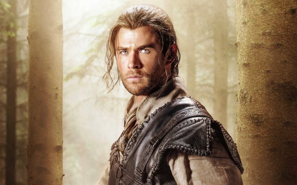 Chris Hemsworth In The Huntsman Winters War Movie