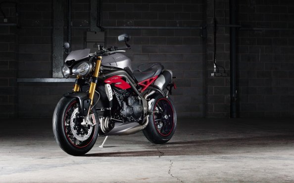 Triump Speed Triple R Bike