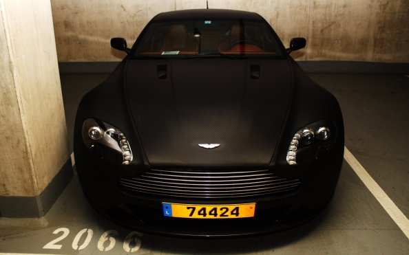 Aston Martin Vantage Matte Look