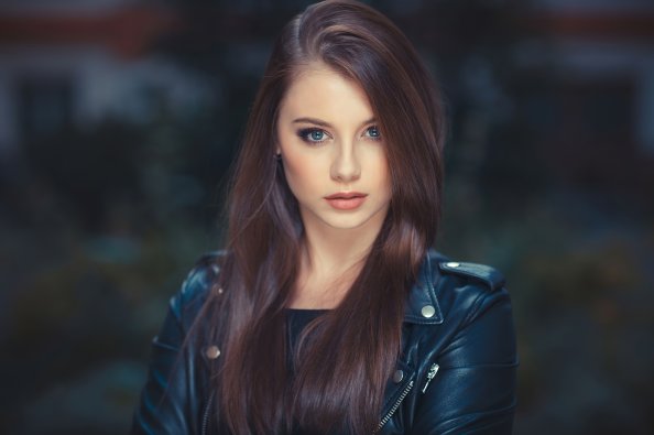 Brunette Gorgeous Face 4k