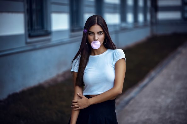 Young Girl Making A Bubble With A Chewing Gum 4k