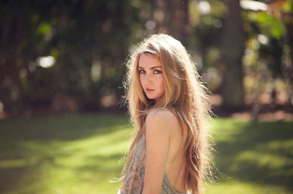 Blonde Model Looking At Viewer 4k