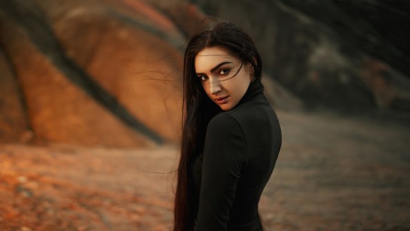 Long Hair Black Clothing Girl Smiling 4k