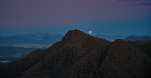 Moon Over Mountain 5k