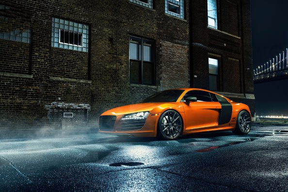 Orange Audi R8