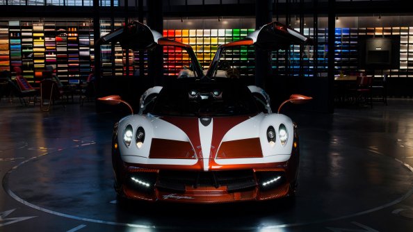 Pagani Huayra Lampo Front View Doors Open 2018