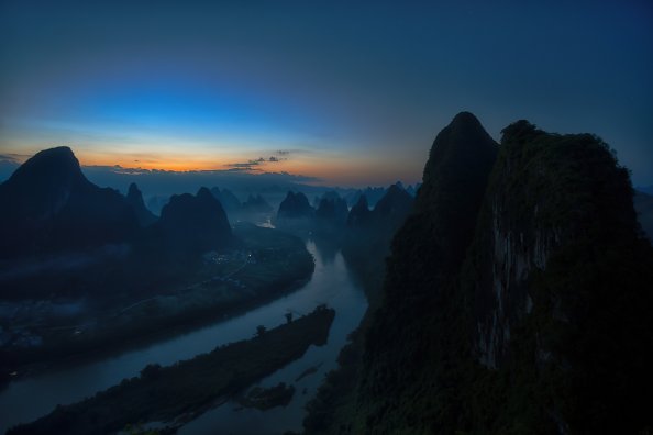 Sunrise On The Li River 8k