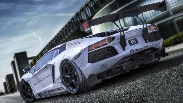 White Lamborghini Aventador 5k