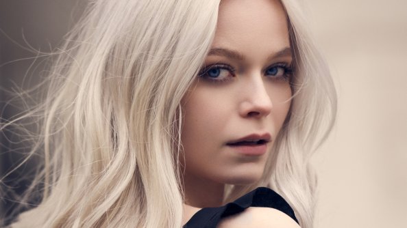 Blue Eye Model 4k