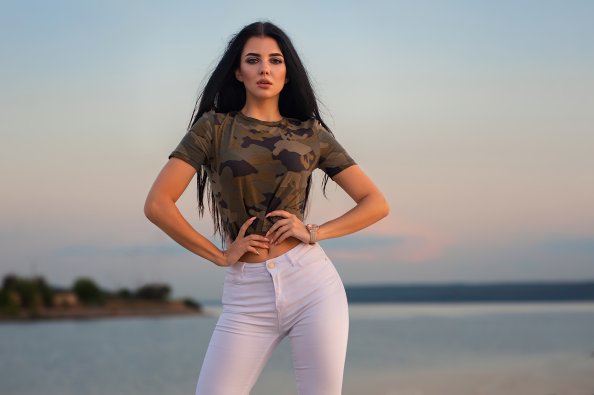 Girl Model White Jeans Looking At Viewer 4k