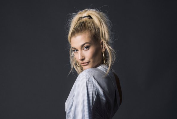 Hailey Baldwin Blonde Hairs 4k