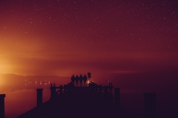 People Standing Silhouette 5k