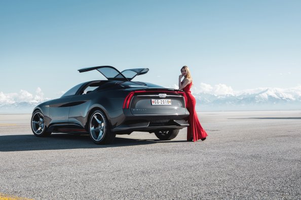 GFG Sibylla 2018 Red Dress Model