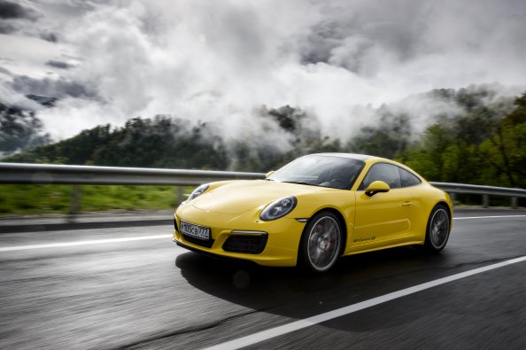 Porsche 911 Carrera 4S