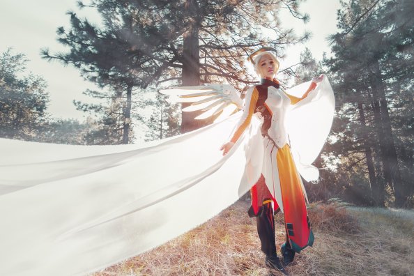 Mercy Overwatch Cosplays