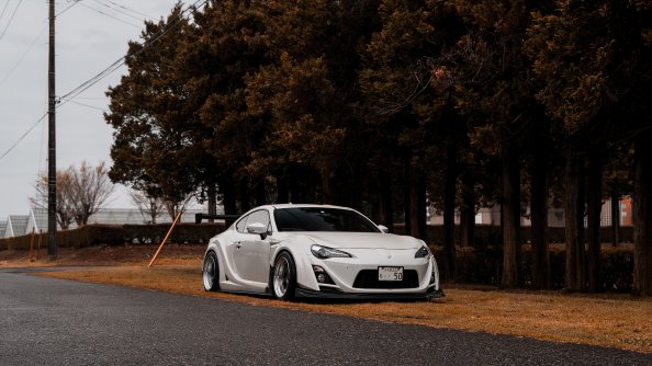 White Toyota Supra 5k