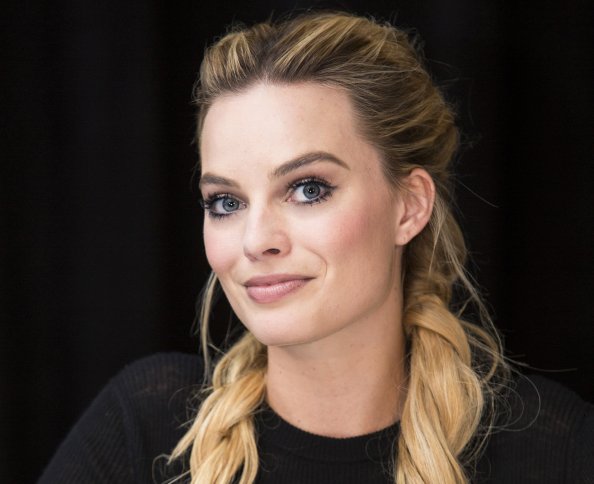 Margot Robbie Beautiful Eyes