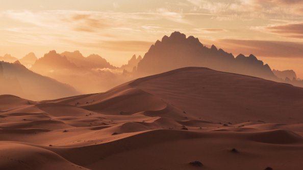 Desert Moon 4k