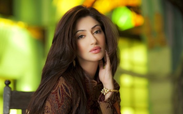 2016 Reyhna Malhotra