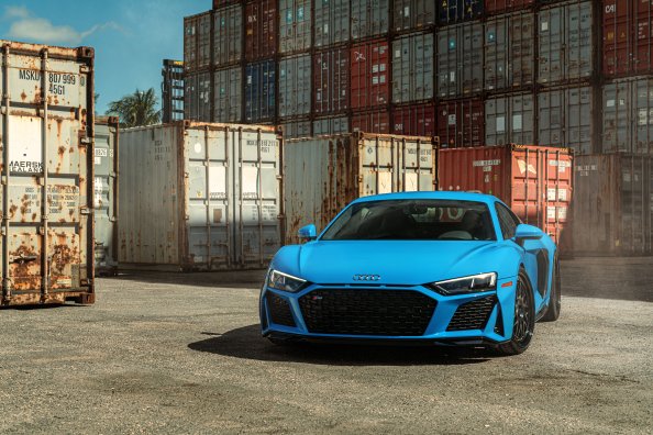 Blue AudiR8 Jenn 8k