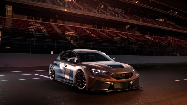 Cupra Leon Competition Brown 8k