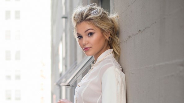 Olivia Holt 2016