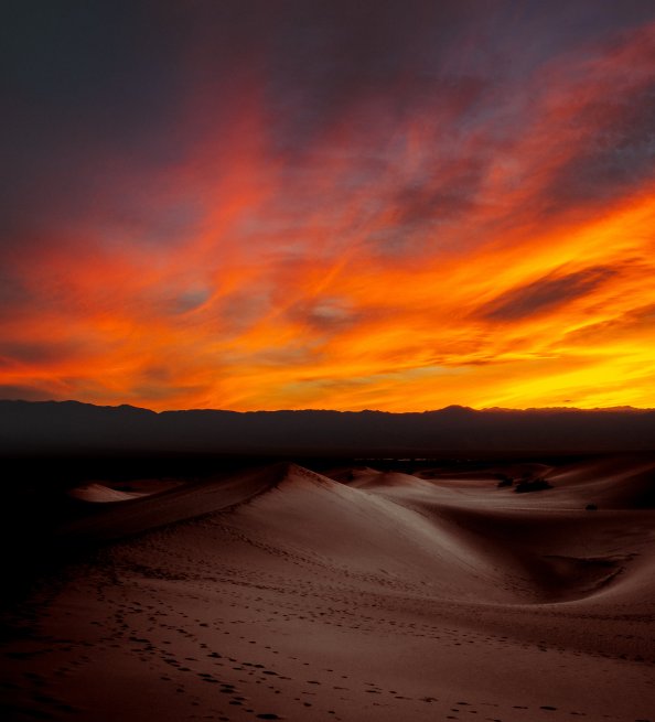 Burning Sunset Dark Desert 4k