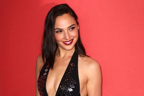 Gal Gadot Revlon 2018