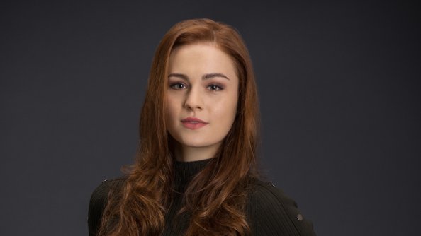 Sophie Skelton Photoshoot For Outlander Tv Series