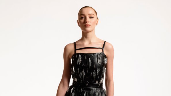 Phoebe Dynevor 2021 Critics