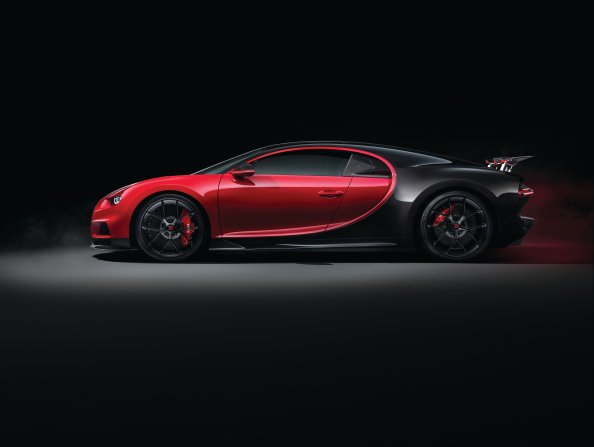 Bugatti Chiron Side View 4k