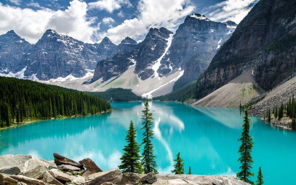 Moraine Lake National Park