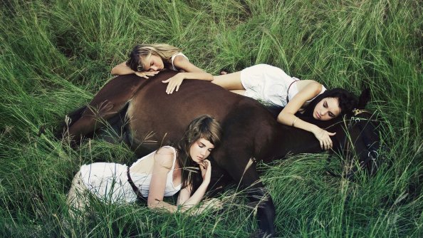 Girls With Horse