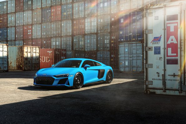 Blue Audi R8 Jenn 8k