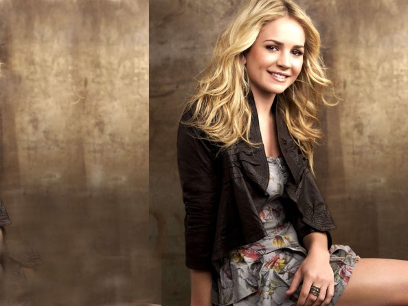 Britt Robertson